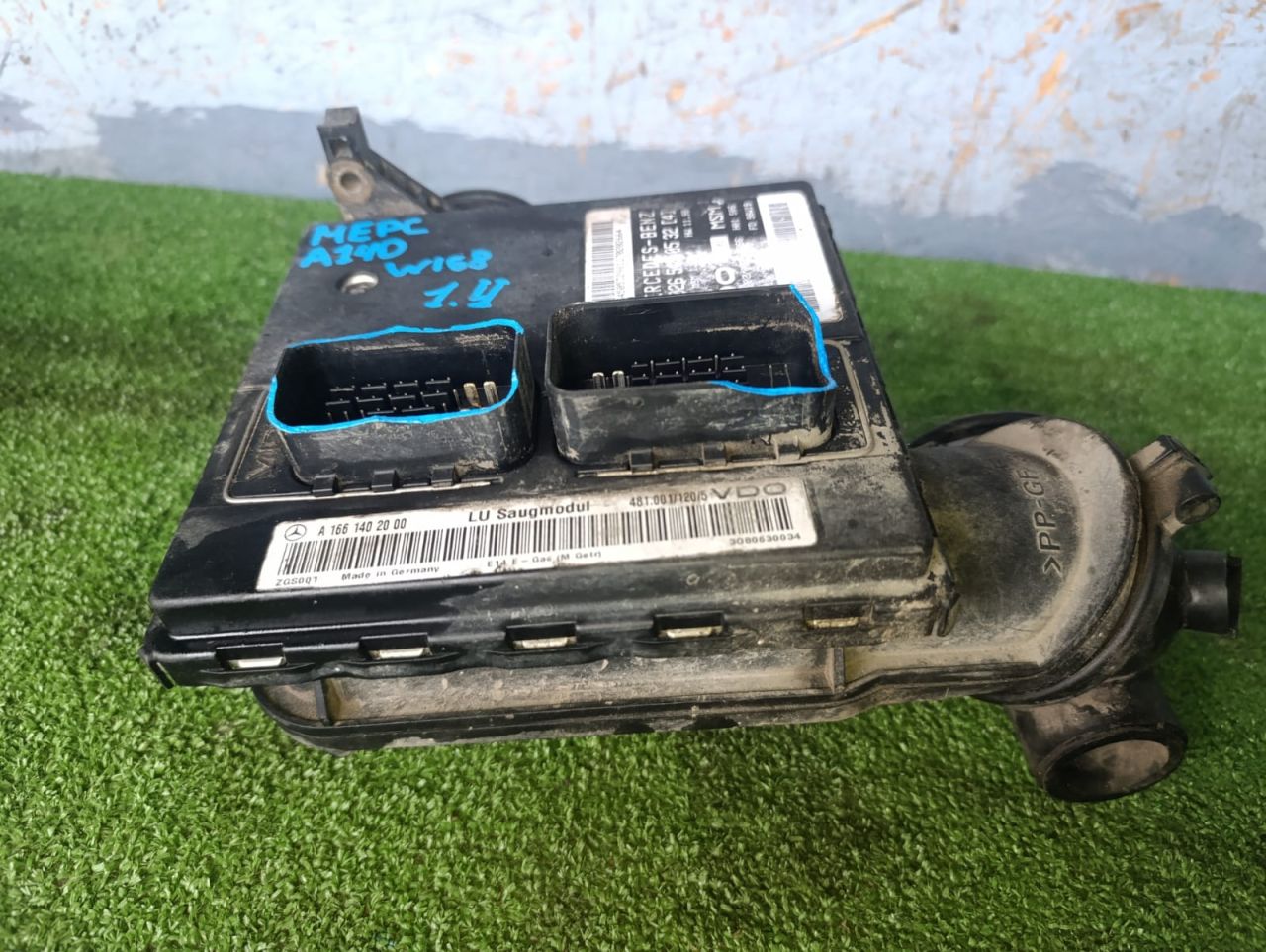 блок управления двигателем Mercedes-Benz A-Класс W168 W168.031 1998, 1.4 л., M 166.940, бензин, МКПП, A0265450532 - фото №1
