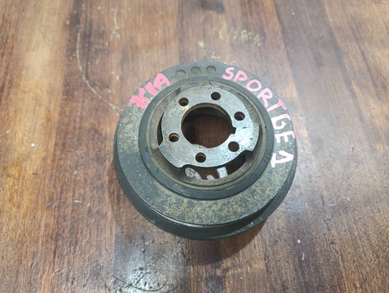 шкив коленвала Kia Sportage 1 поколение 2004, 2.0 л., FE (16V), бензин, МКПП, внедорожник 5 дв. - фото №1