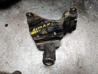 кронштейн двигателя Opel Astra H (2004 - 2007), 1.8 л., Z 18 XER, бензин, МКПП, 332253673
