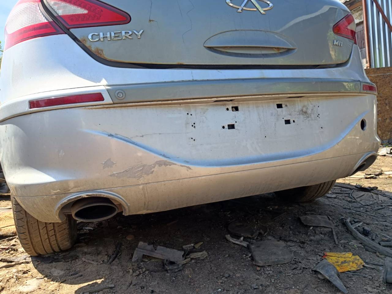 бампер задний Chery M11 (A3) 1 поколение 2010, 1.6 л., SQR481F, бензин, МКПП - фото №1