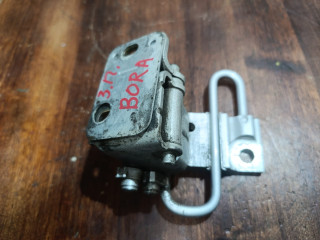 петля двери Volkswagen Bora 1 поколение 1J2 2002, 2.0 л., APK, бензин, МКПП, седан, 1J4833412C
