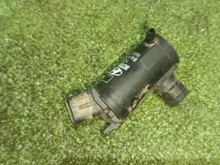 насос (моторчик) омывателя стекла Hyundai Accent 2 поколение (LC) 2011, 2.0 л., G4EC, бензин, МКПП, седан, 985102G000