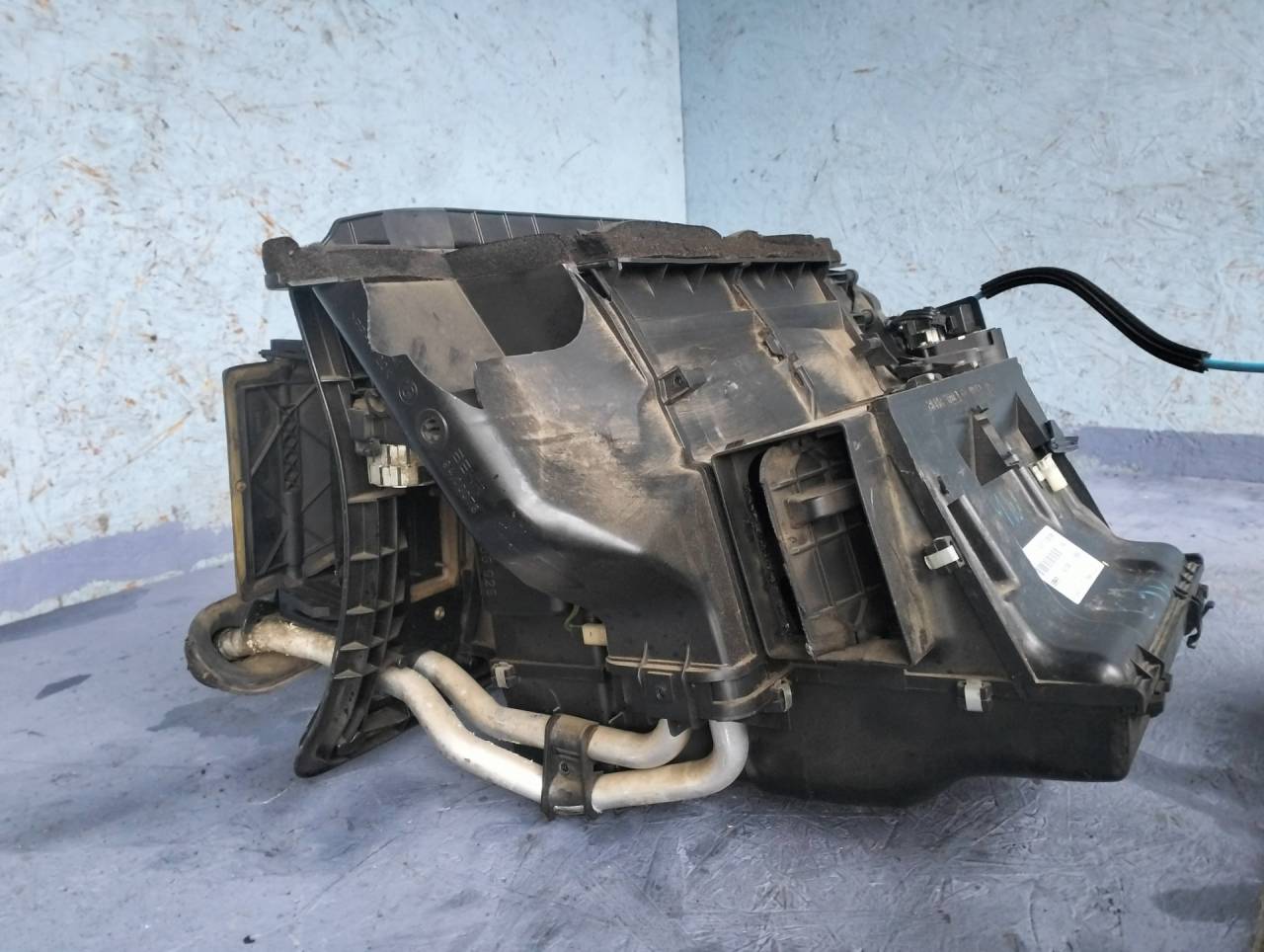 отопитель в сборе (печка) BMW 3 серия E46 (1997 - 2003), 1.9 л., M43 B19 (194E1), бензин, МКПП, седан, 9465215117, 64118384098 - фото №1