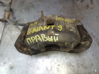 суппорт передний правый Mitsubishi Galant 9 поколение [2-й рестайлинг] DM1A (2008 - 2012), 2.4 л., 4G69, бензин, седан