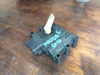 моторчик заслонки печки Mazda 6 1 поколение [рестайлинг] 2006, 2.3 л., L3, бензин, АКПП, лифтбэк