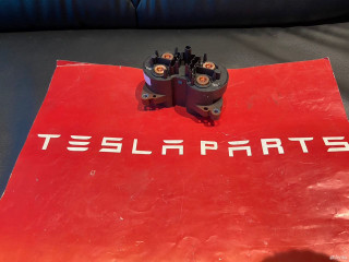 Высоковольтный контактор батареи Tesla Model X 1 поколение 2015 - 2019 (2015 - 2019), 1621365-00-A