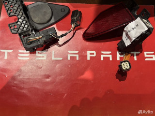 Лючок порта зарядки Tesla model S X Tesla, 1061929-96-B