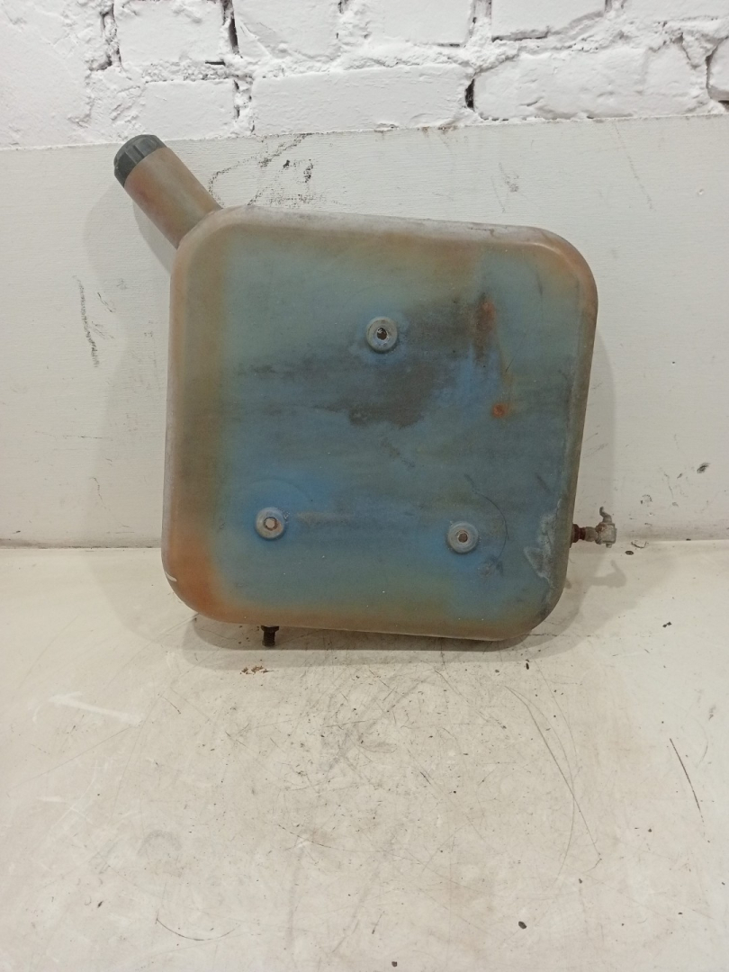 Бачок автономного отопителя DAF 95 1 поколение (ATI) (1987 - 1998) - фото №1