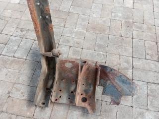 кронштейн (крепление) Mercedes-Benz