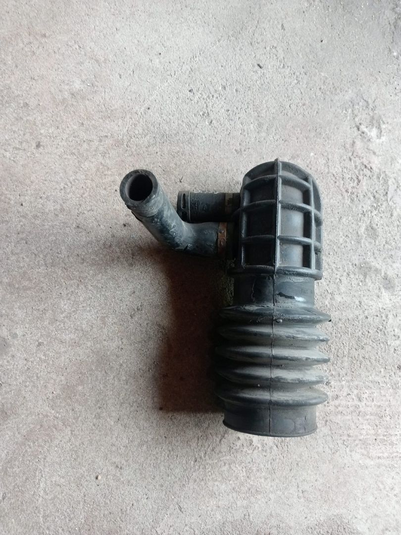 патрубок воздушного фильтра MAN TGA 1 поколение (2000 - 2008) - фото №1