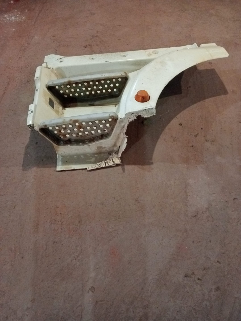 подножка MAN TGA 1 поколение (2000 - 2008) - фото №1