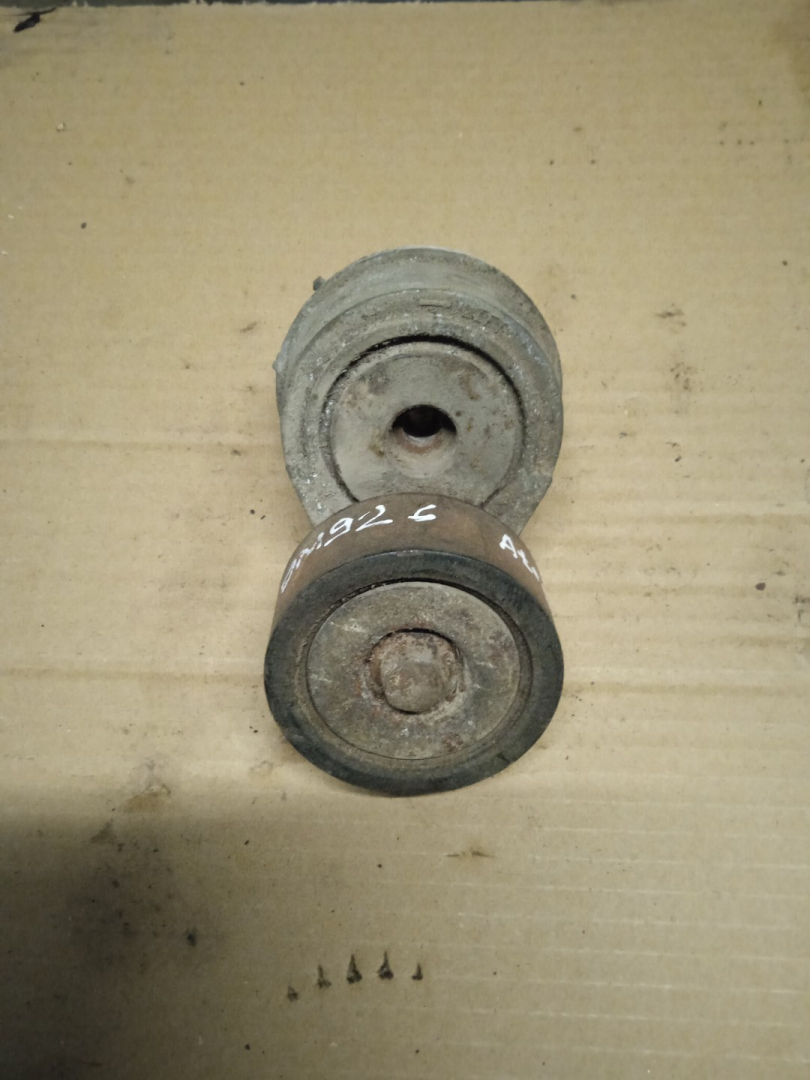 ролик натяжителя Mercedes-Benz Atego 1 поколение (1998 - 2013), 9062004570 - фото №1