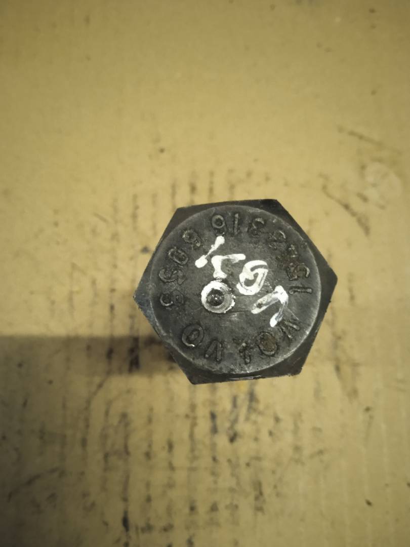 болт двигателя Volvo FH 1 поколение (1993 - 1998), 1543316, 1543316 - фото №1