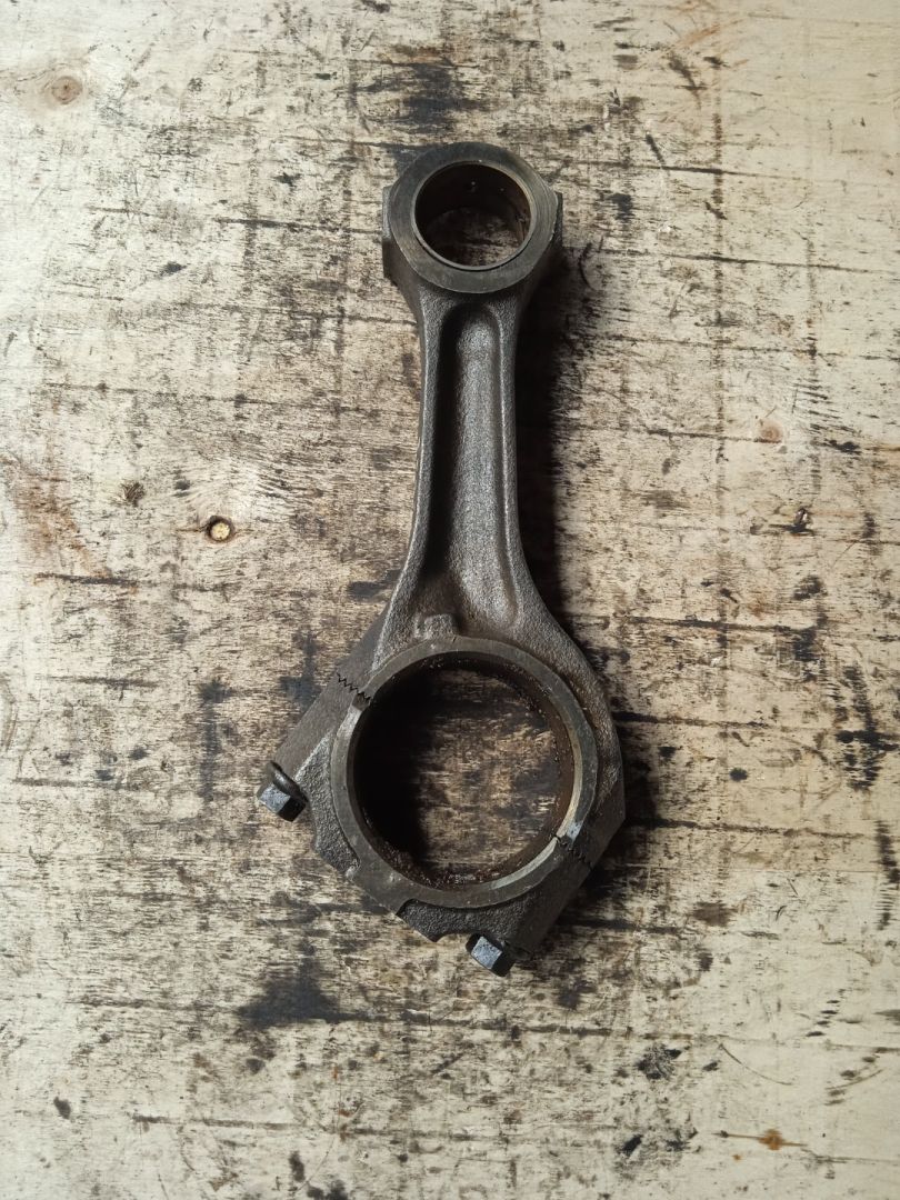 шатун IVECO EuroCargo 1 поколение (1991 - 2000) - фото №1