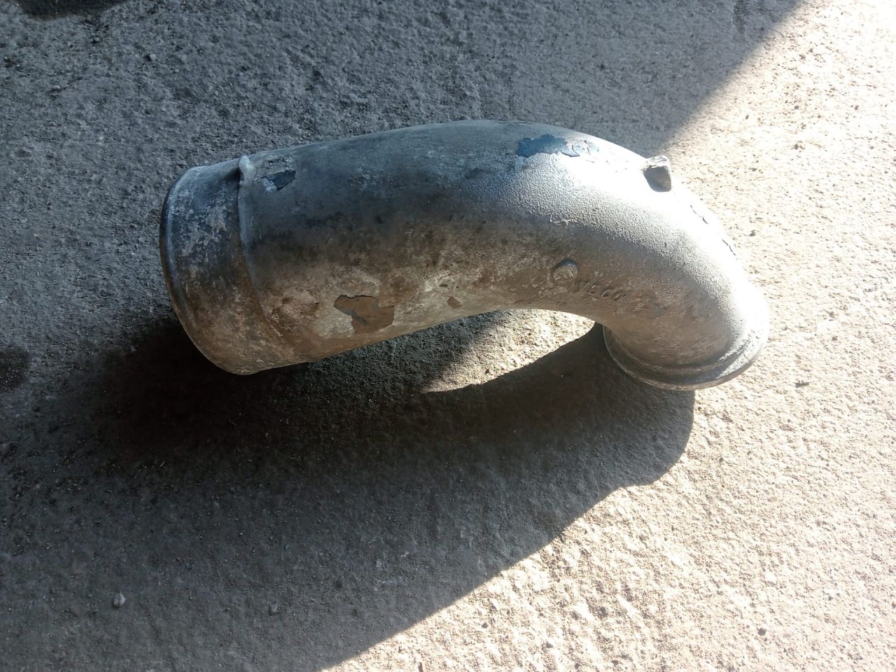 патрубок (трубопровод, шланг) IVECO EuroTech 1 поколение (1991 - 1999) - фото №1