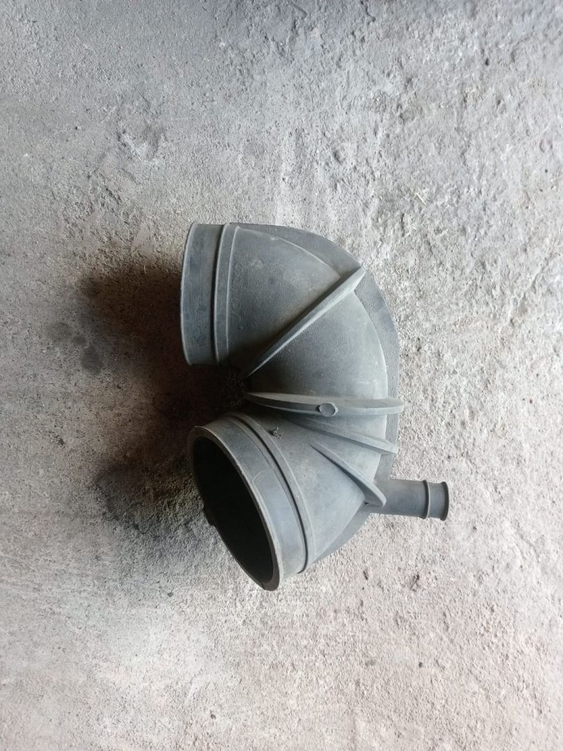 патрубок воздушного фильтра Volvo FH 1 поколение (1993 - 1998) - фото №1