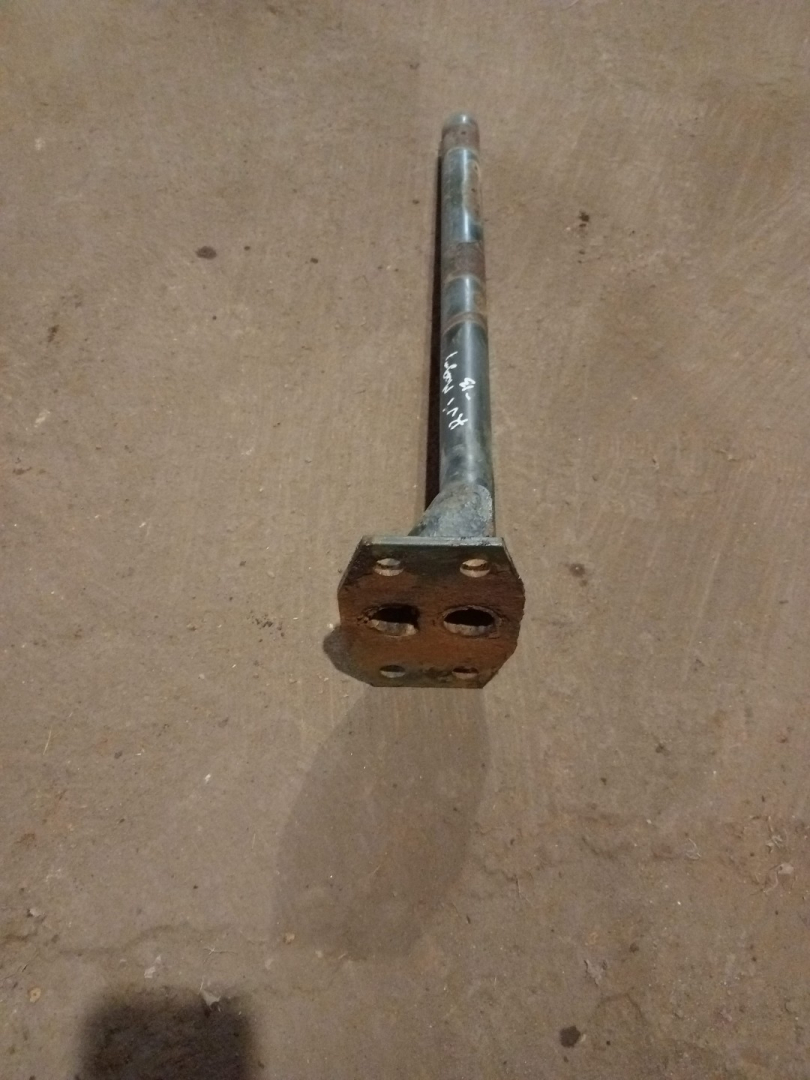 крепление ( кронштейн ) крыла Renault Magnum 1 поколение (1990 - 1997) - фото №1