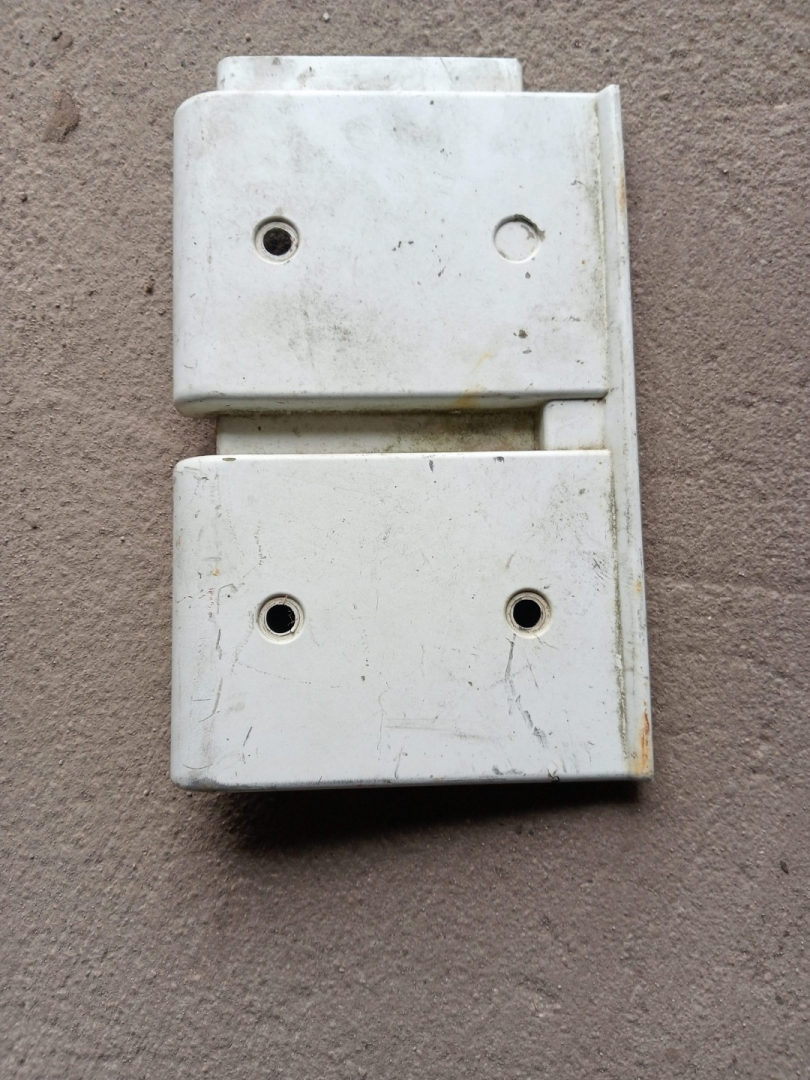 Декоративная накладка левая Renault Magnum 1 поколение (1990 - 1997) - фото №1