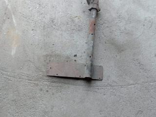 крепление ( кронштейн ) крыла Mercedes-Benz