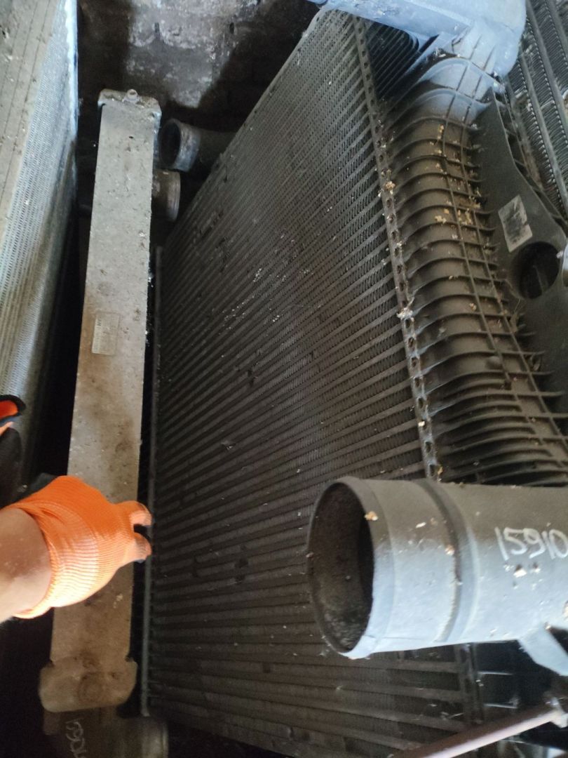 интеркулер MAN TGA 1 поколение (2000 - 2008), 81061300176 - фото №1