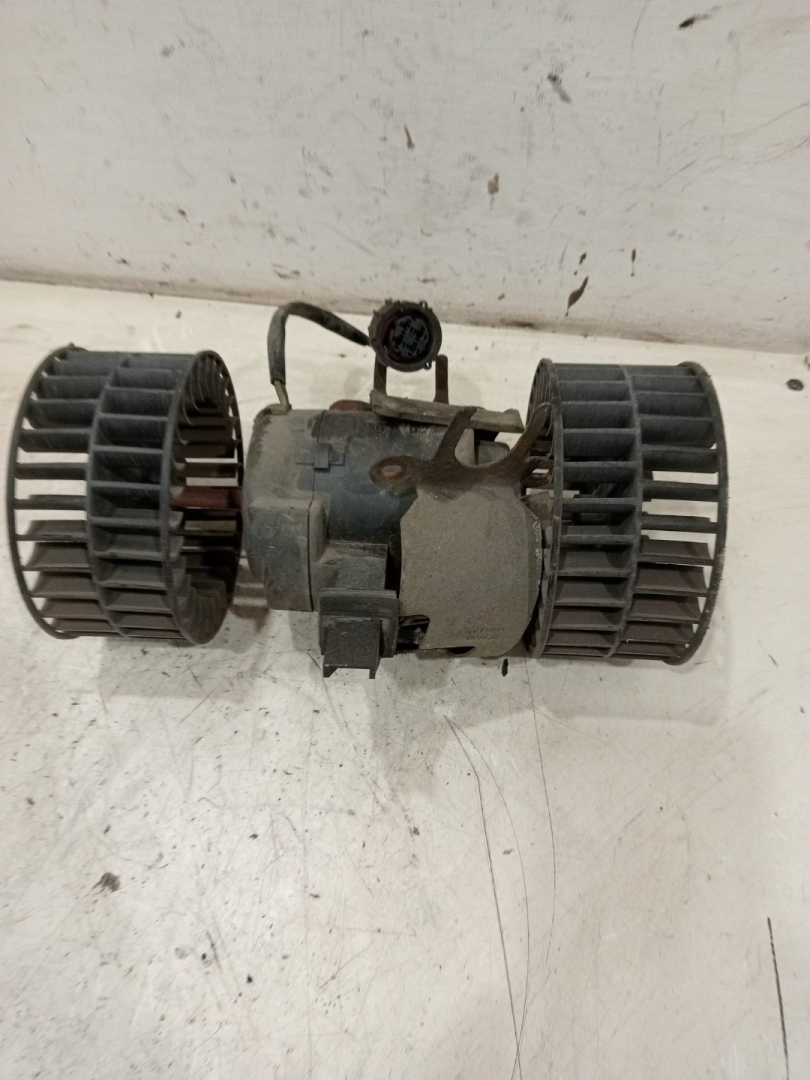 моторчик печки Scania 114 1 поколение (1996 - 2004) - фото №1