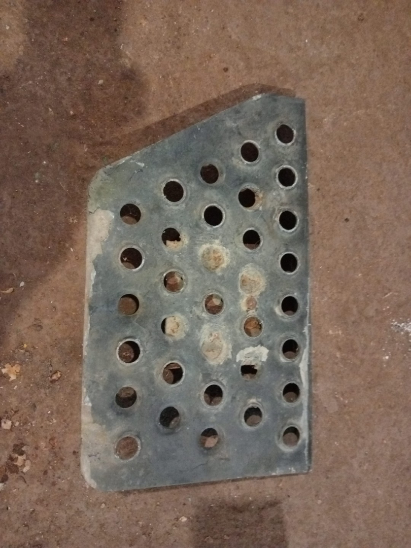 Подножка кабины Volvo FH 1 поколение (1993 - 1998) - фото №1