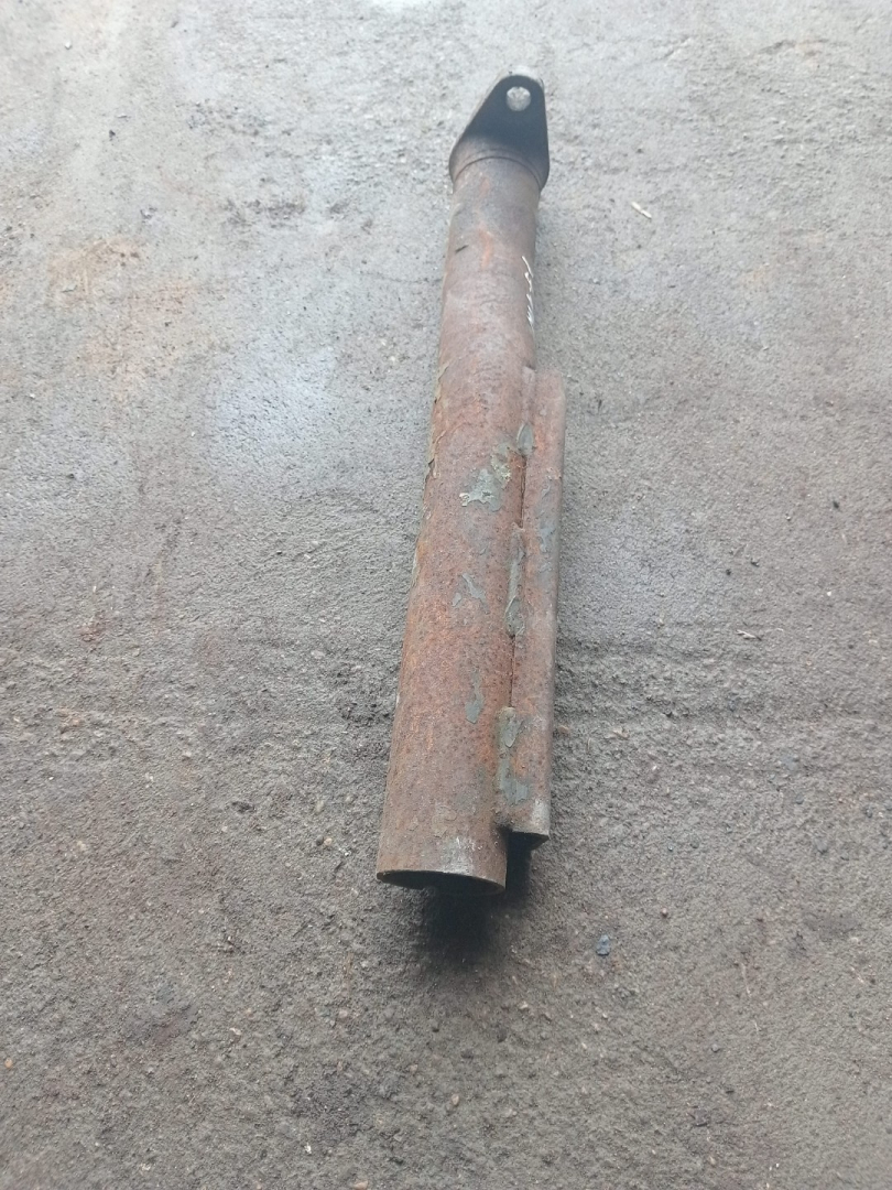 крепление ( кронштейн ) крыла MAN TGA 1 поколение (2000 - 2008) - фото №1