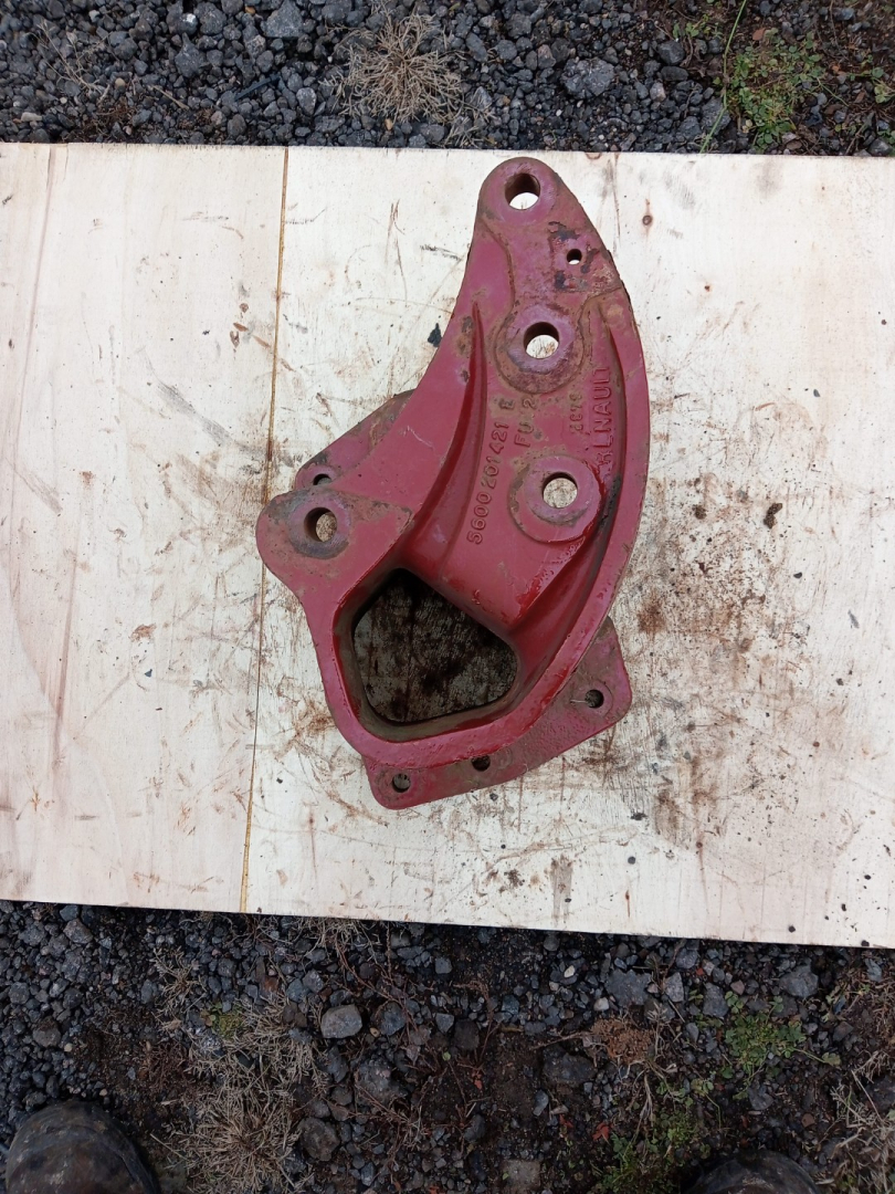 Кронштейн рулевого редуктора Renault Premium 1 поколение (1996 - 2005), седан - фото №1