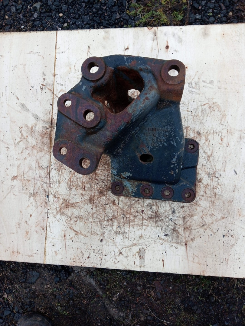 Кронштейн рулевого редуктора MAN TGA 1 поколение (2000 - 2008), седан, 81461193140 - фото №1