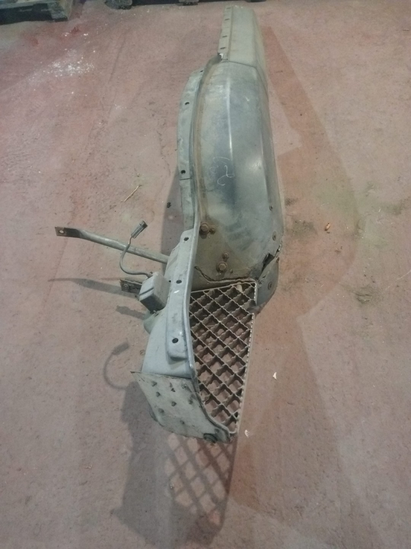 Подножка кабины IVECO EuroTech 1 поколение (1991 - 1999) - фото №1