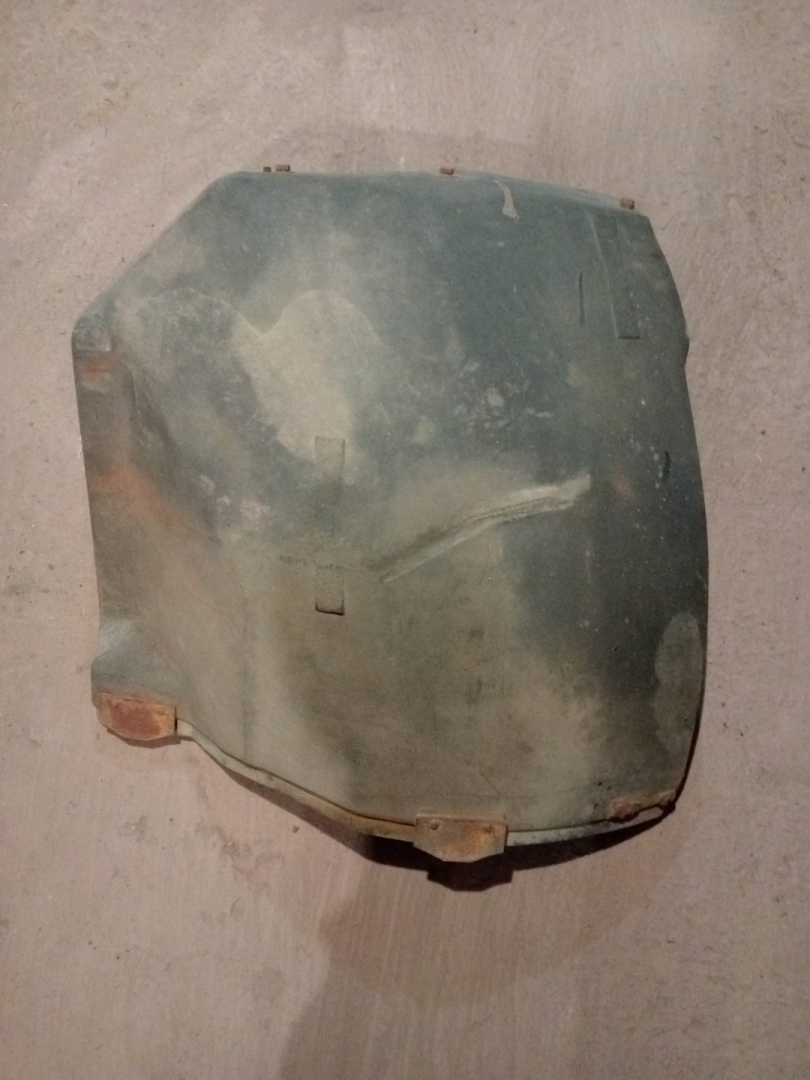 крыло заднее левое Renault Magnum 1 поколение (1990 - 1997) - фото №1