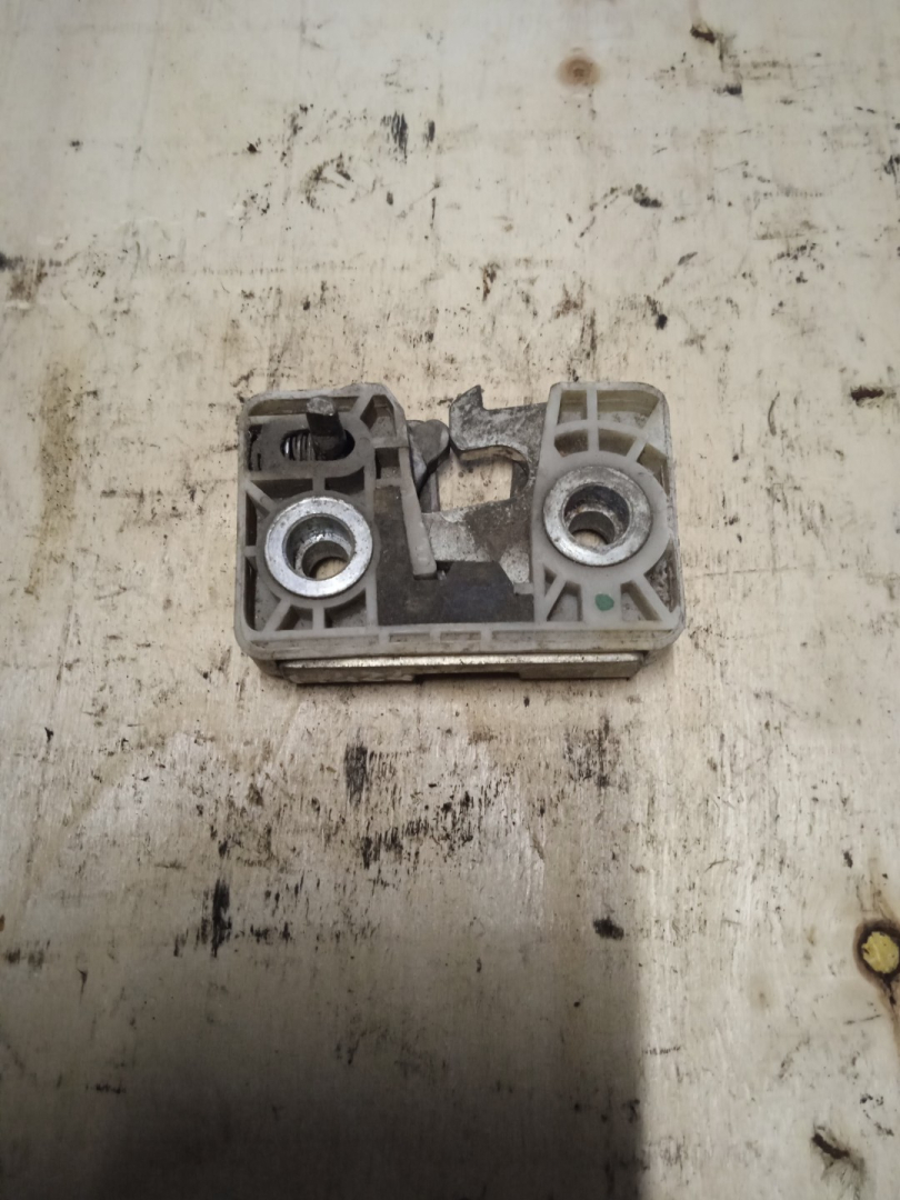 замок двери DAF XF 95 1 поколение (2002 - 2006) - фото №1