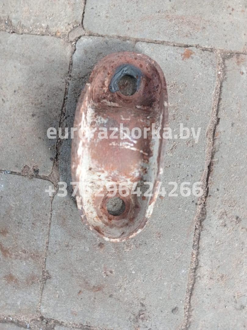 крепление стабилизатора / втулки стабилизатора Mercedes-Benz - фото №1