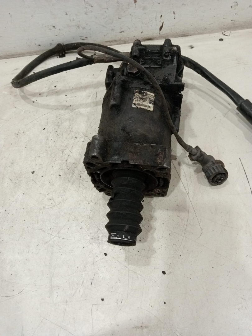 пневмогидроусилитель сцепления IVECO EuroTech 1 поколение (1991 - 1999), 0483005008, 0501212476, 0483005008, 0501212476 - фото №1