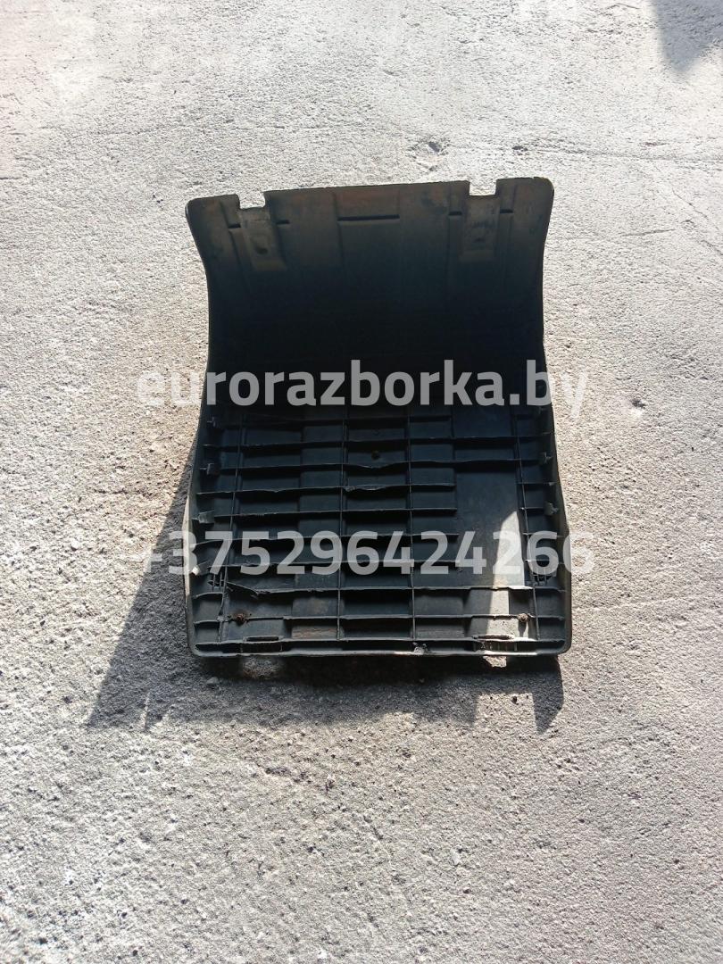 крышка аккумулятора IVECO EuroTech 1 поколение (1991 - 1999) - фото №1