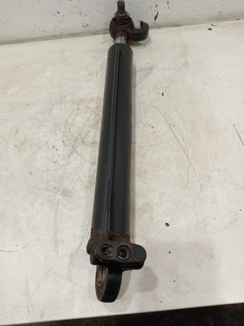 цилиндр подъёма кабины MAN F2000 1 поколение (1994 - 1998), 81417236099, 81417236101, 83417236099, 81417236099 - фото №1