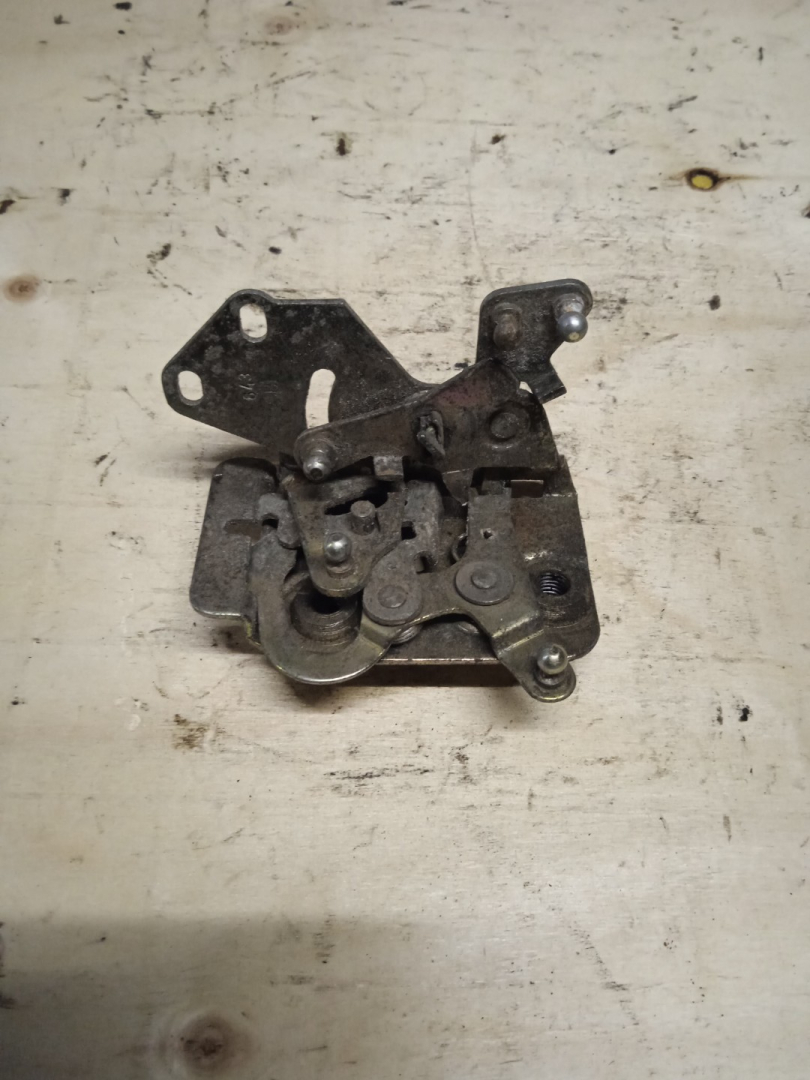 замок двери DAF XF 95 1 поколение (2002 - 2006), 1296590 - фото №1