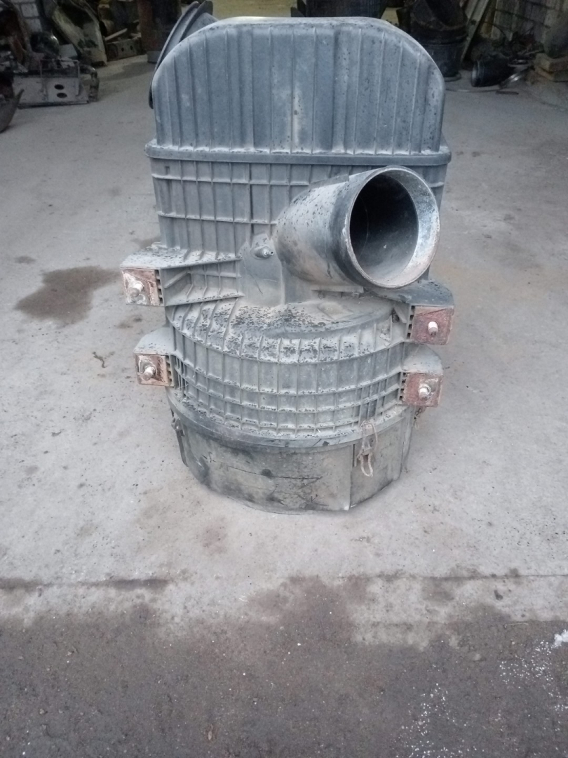 корпус воздушного фильтра Mercedes-Benz - фото №1