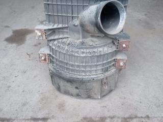 корпус воздушного фильтра Mercedes-Benz