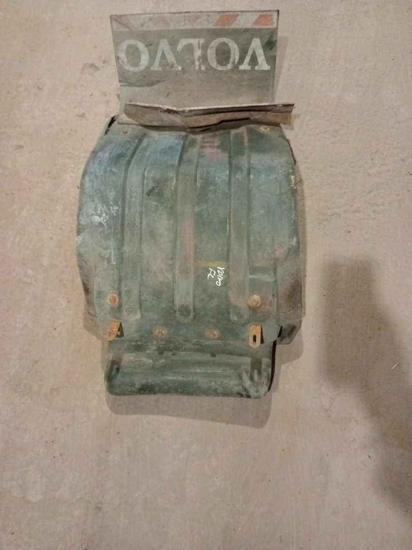 крыло Volvo FL 1 поколение (1985 - 2006) - фото №1