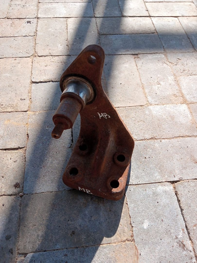 кронштейн (крепление) Mercedes-Benz, 9418900183, 9411890018310 - фото №1