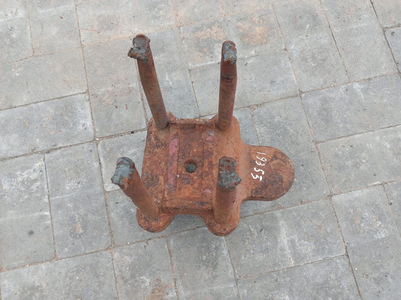 крепление стабилизатора / втулки стабилизатора IVECO EuroCargo 1 поколение (1991 - 2000), 98418072, 98418671 - фото №1