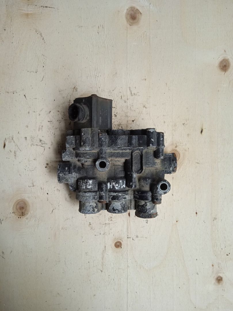 кран уровня подвески MAN, 4729000570 - фото №1