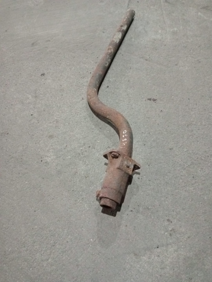 крепление ( кронштейн ) крыла Mercedes-Benz - фото №1