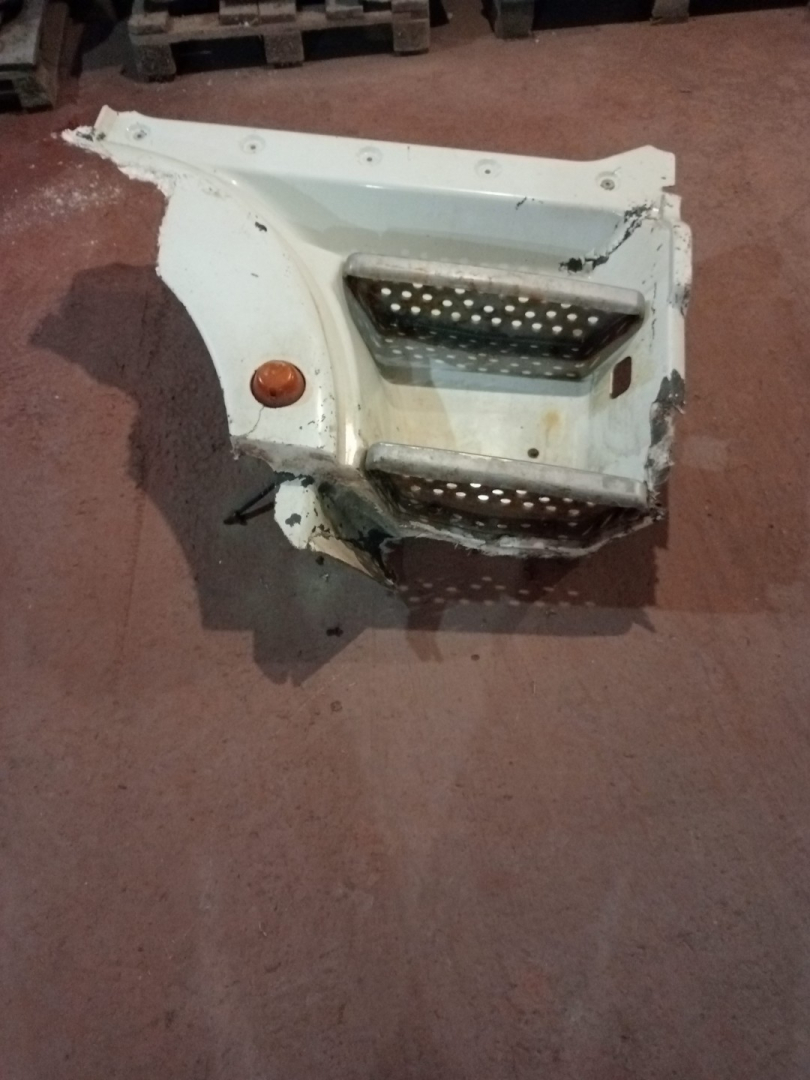 подножка MAN TGA 1 поколение (2000 - 2008) - фото №1