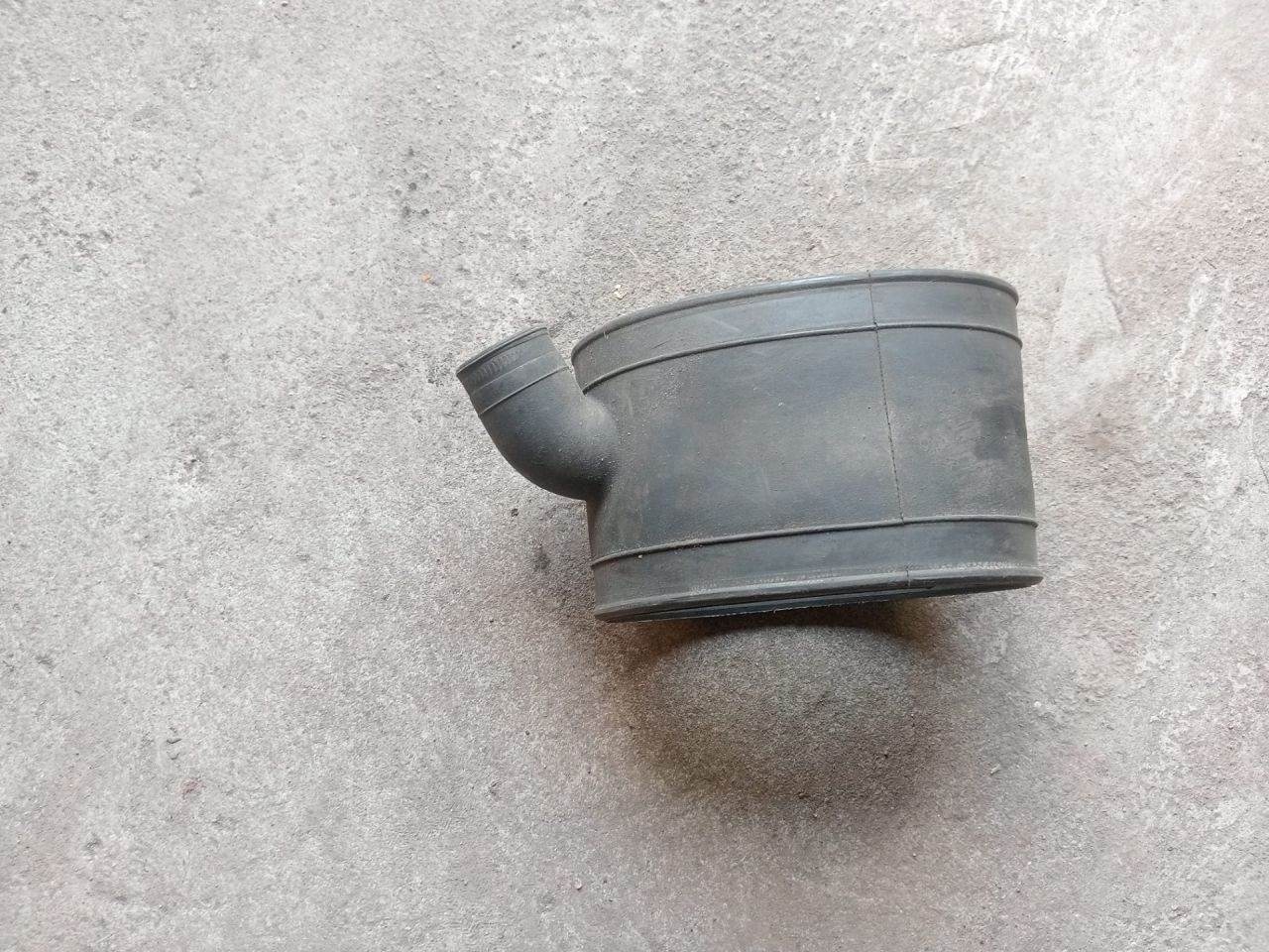 патрубок воздушного фильтра Mercedes-Benz Axor 1 поколение (2001 - 2004) - фото №1