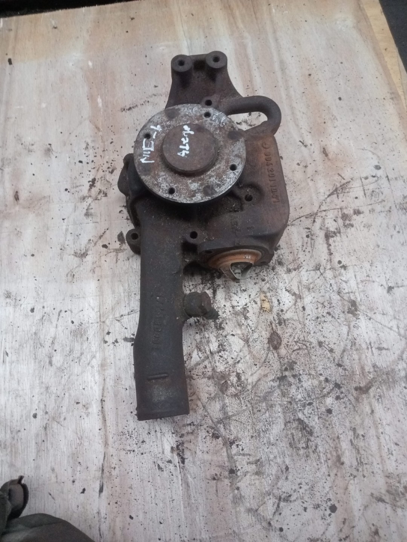 помпа Mercedes-Benz Atego 1 поколение (1998 - 2013) - фото №1