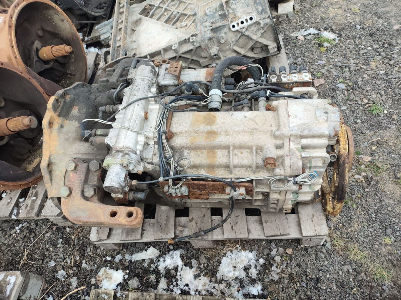 КПП механическая (МКПП) Mercedes-Benz Бортовой (4х2), гибрид, G155-16EPS - фото №1