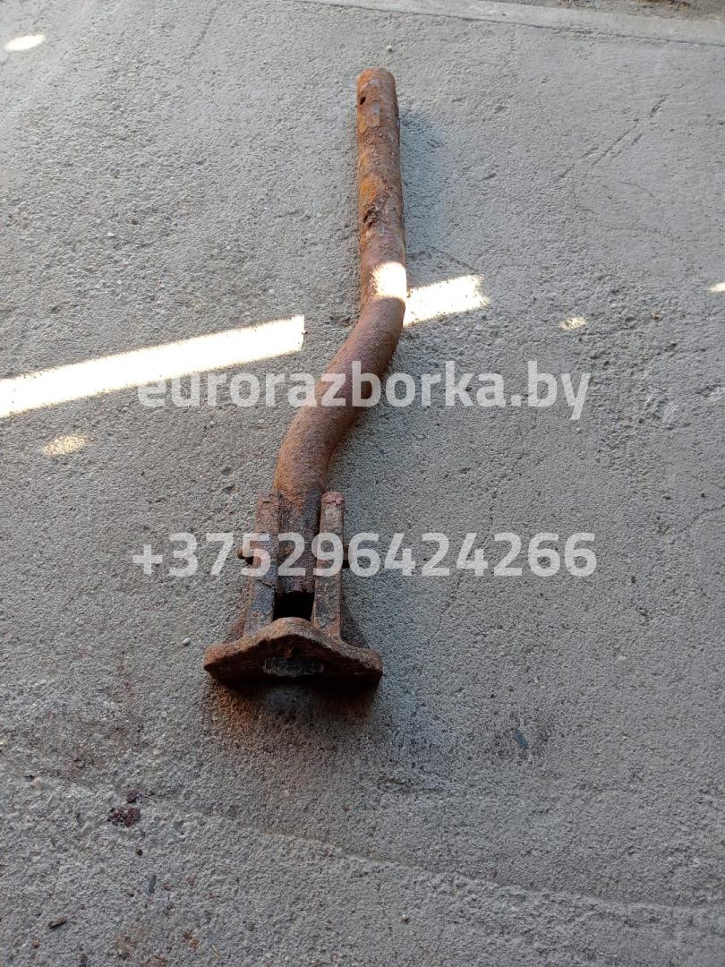 крепление ( кронштейн ) крыла Mercedes-Benz - фото №1