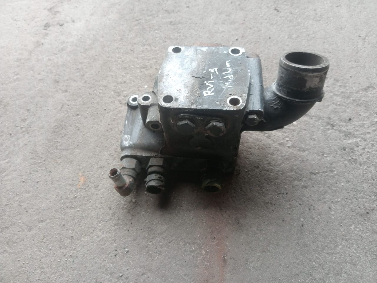 корпус термостата Renault Magnum 1 поколение (1990 - 1997) - фото №1
